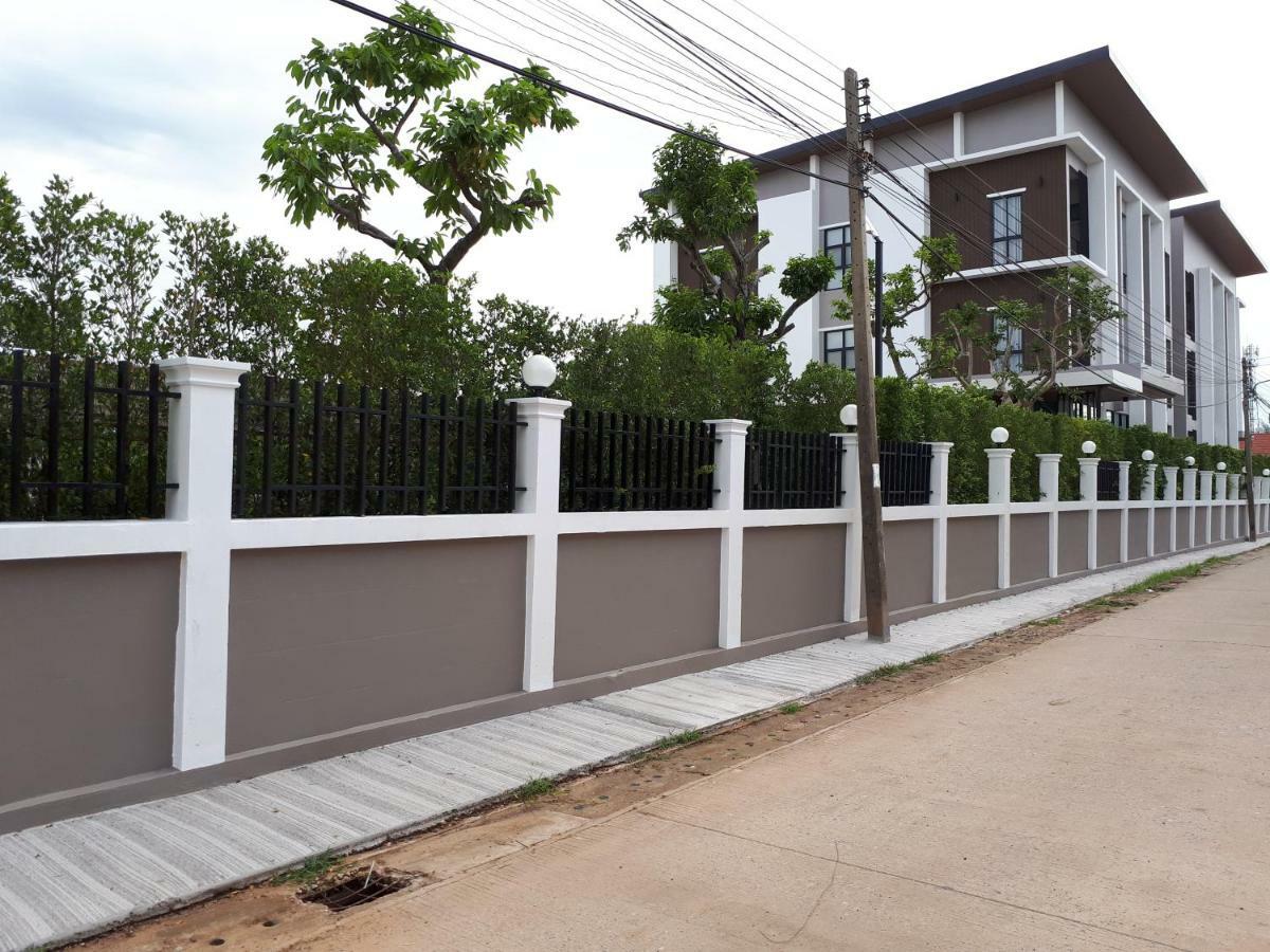 Baan Lita Aparthotel Phimai Екстериор снимка